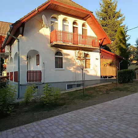 Holiday home Mazsola Vendeghaz Tamasi