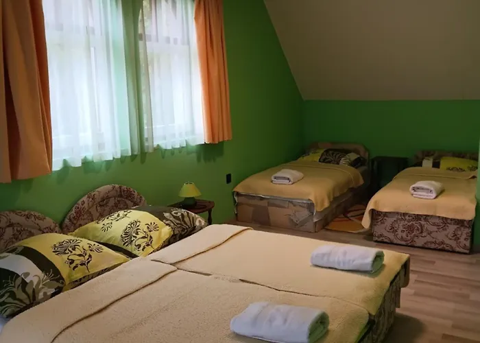 Mazsola Vendeghaz Feriehus *